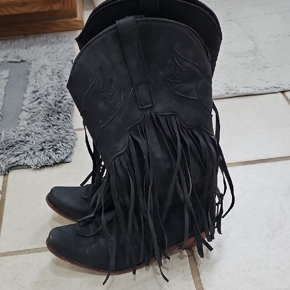Black Fringe Western Boots